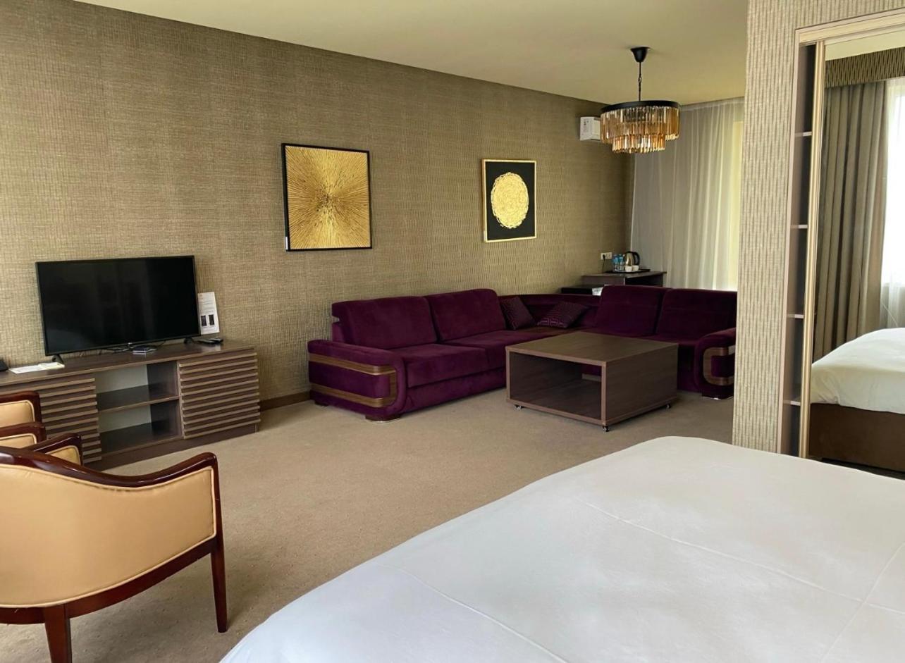 Barhat Hotel & Spa Taraz Zewnętrze zdjęcie