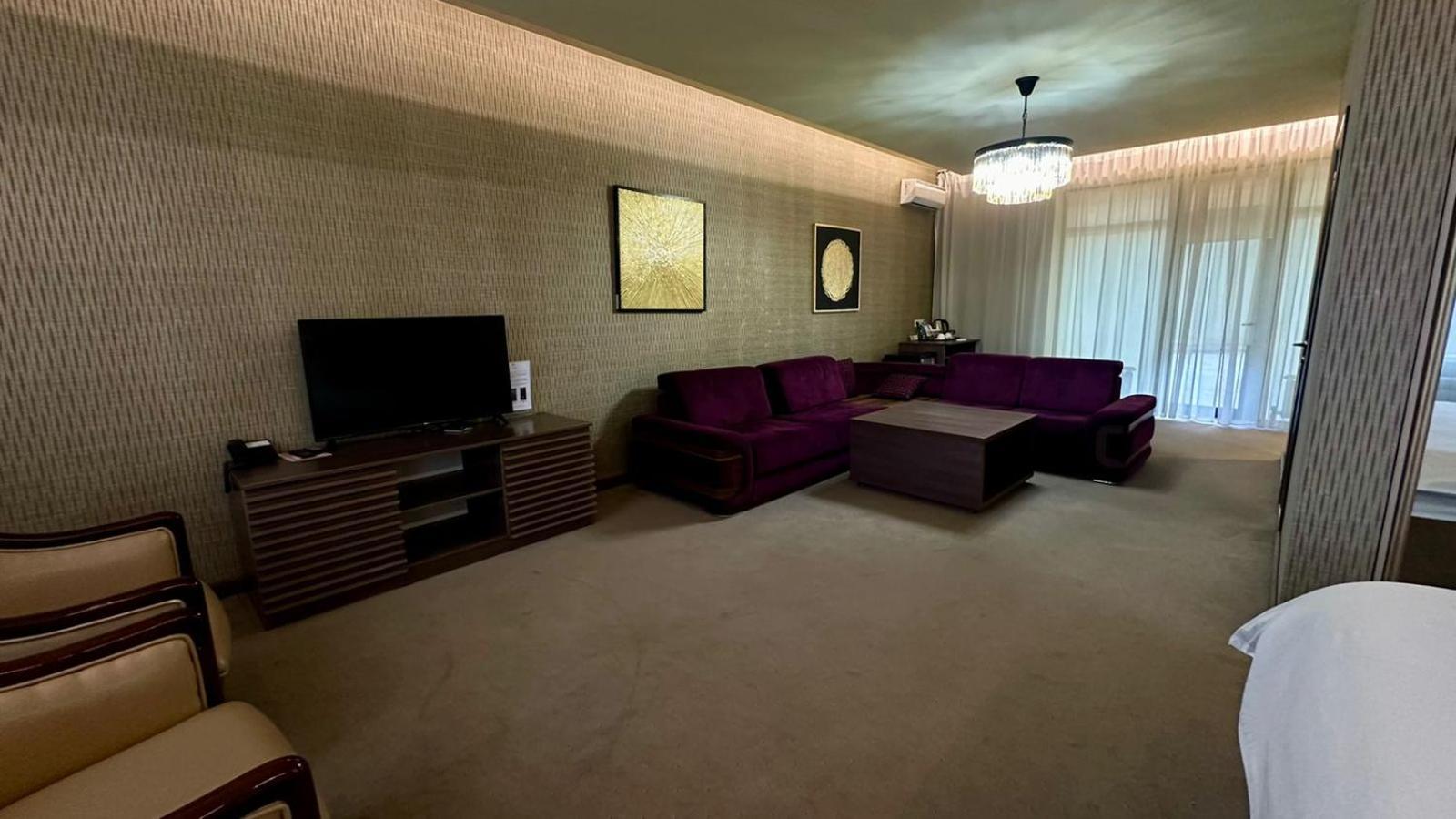 Barhat Hotel & Spa Taraz Zewnętrze zdjęcie