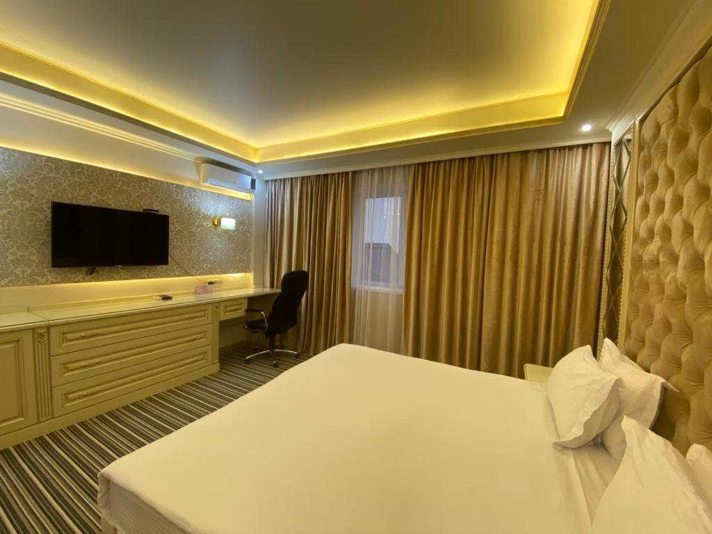 Barhat Hotel & Spa Taraz Zewnętrze zdjęcie